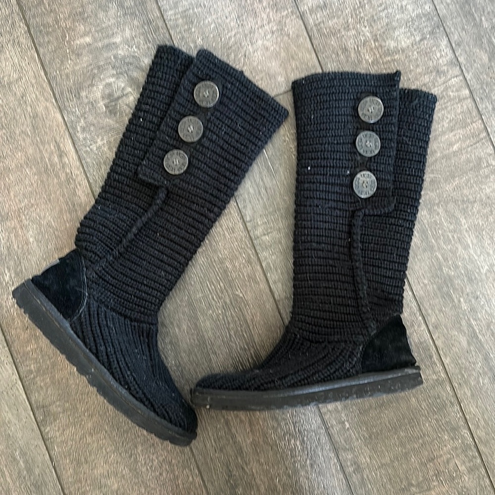 Womens Black sweater ugh boots